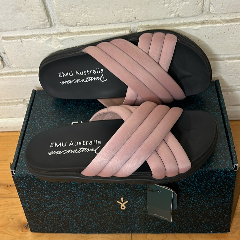NWT - Emu Australia - Wallaman Sandal - Blush - Size 8